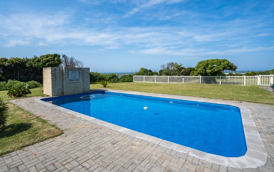 4 Bedroom Property for Sale in West Beach Eastern Cape